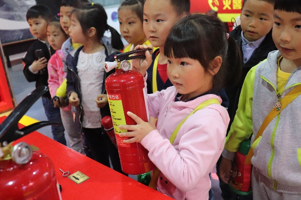 賽孚城、南京科技館應(yīng)急教育研學(xué)一日